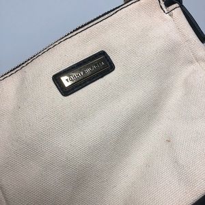 Tommy Hilfiger Bags - ⭐️ 2/$30 Vintage Tommy Hilfiger Crossbody Bag Tommy Hilfiger Bags - ⭐️ 2/$30 Vintage Tommy Hilfiger Crossbody Bag
